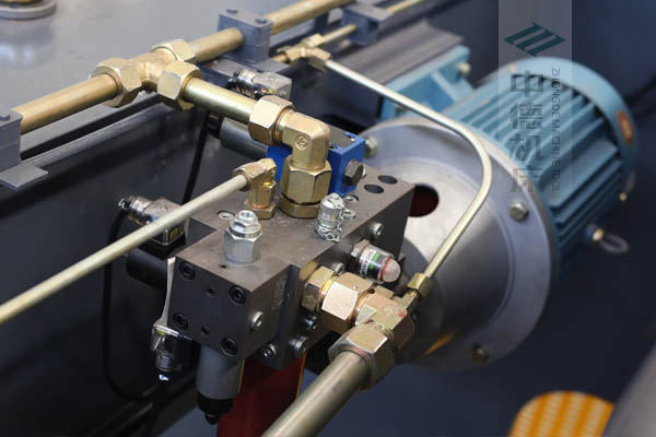 ZDPE10025-德国力士乐液压体系,着名品牌机电,不变精度高,耐久耐用无端障.jpg ZDPE10025-德国力士乐液压体系,着名品牌机电,不变精度高,耐久耐用无端障.jpg